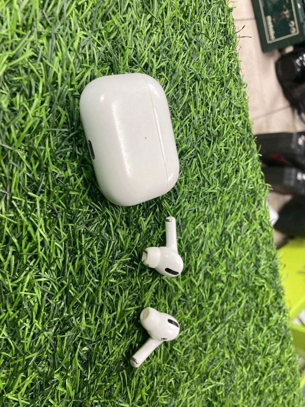 Наушники AirPods Pro
