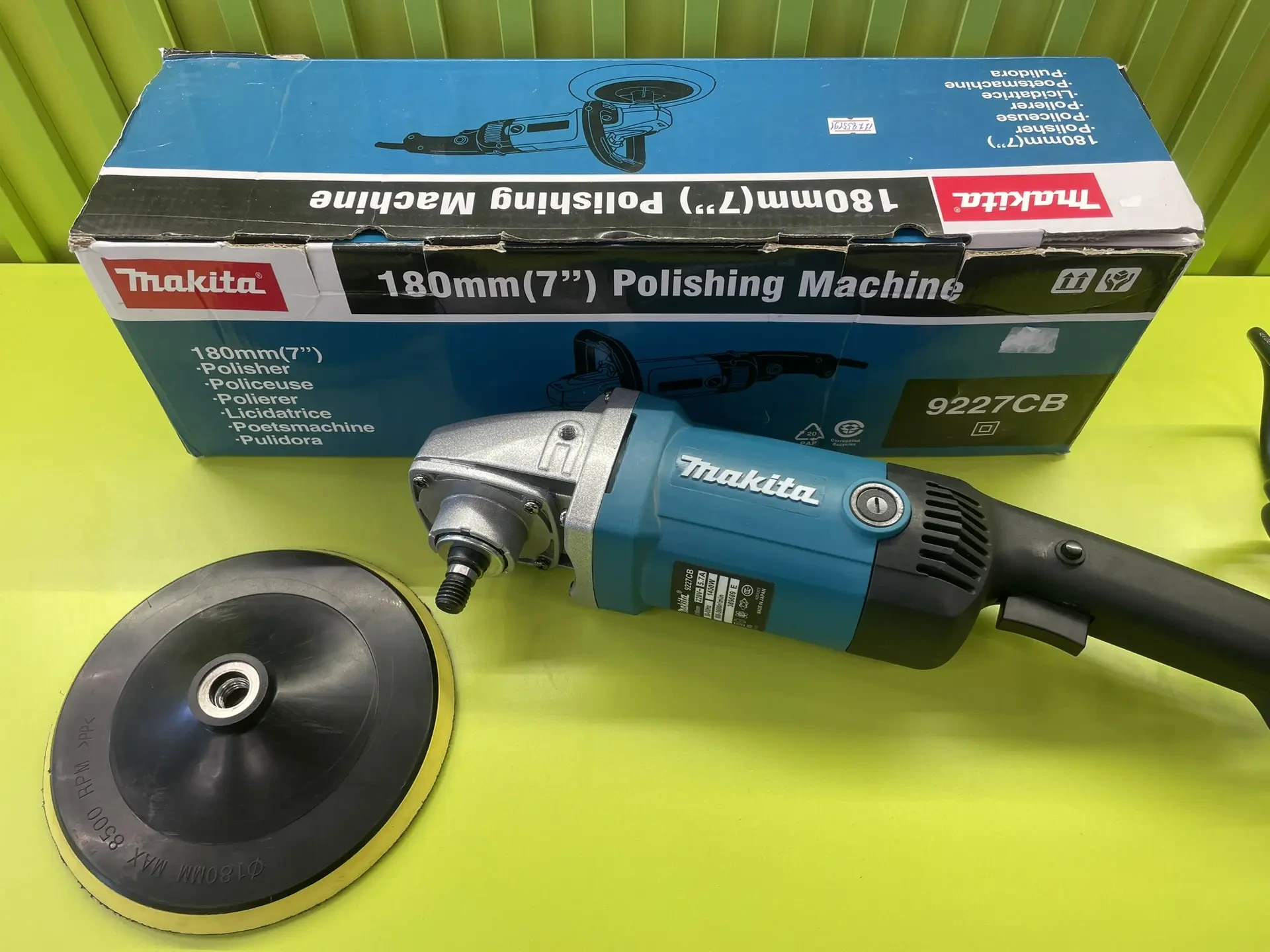 Полировальная машинка Makita 9227CB