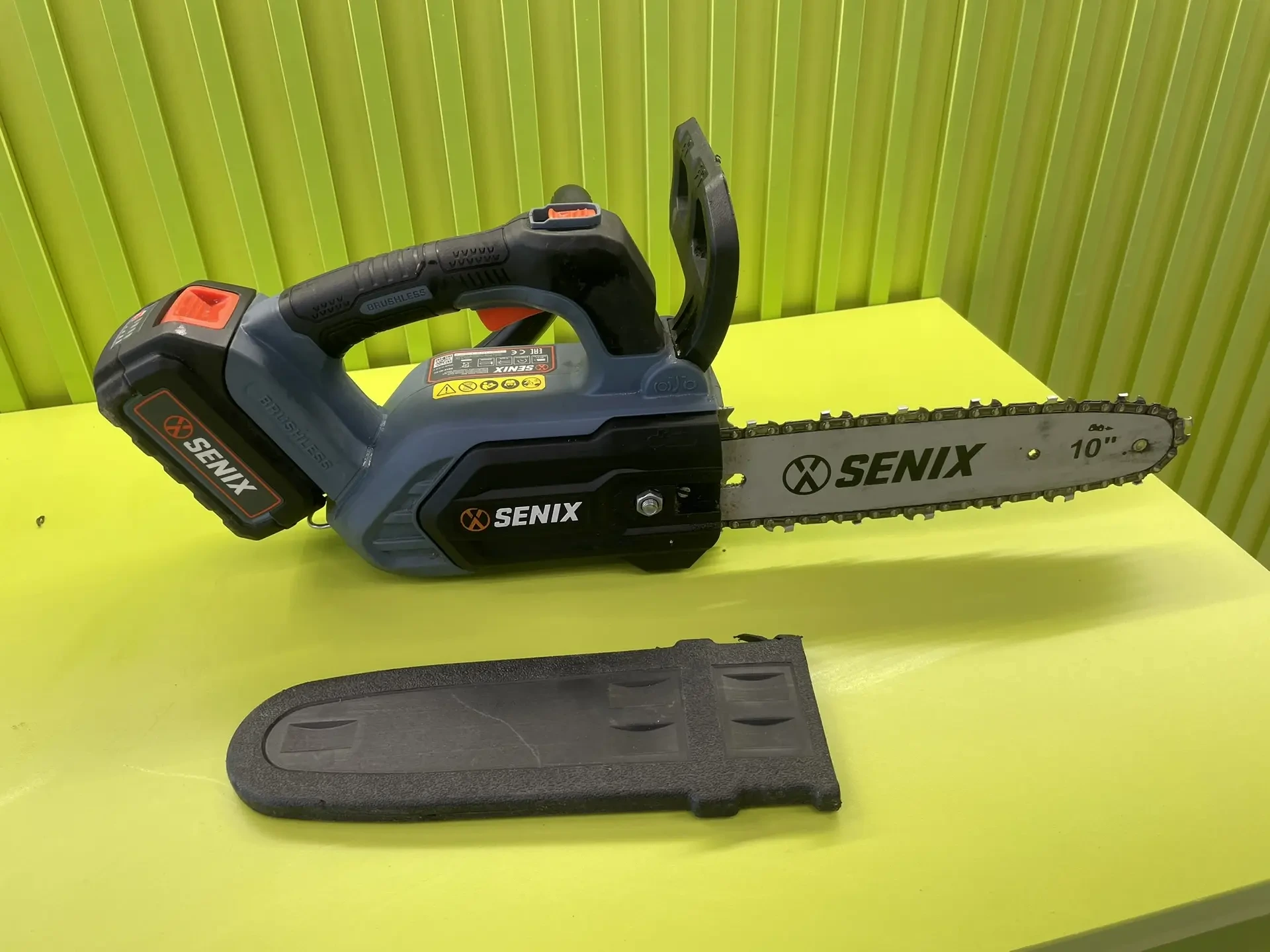 Аккумуляторная цепная пила Senix CSX2-M1-EU