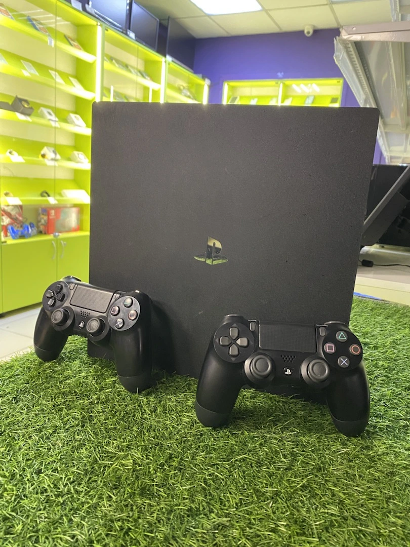 Игровая приставка PlayStation 4 Pro 1Tb