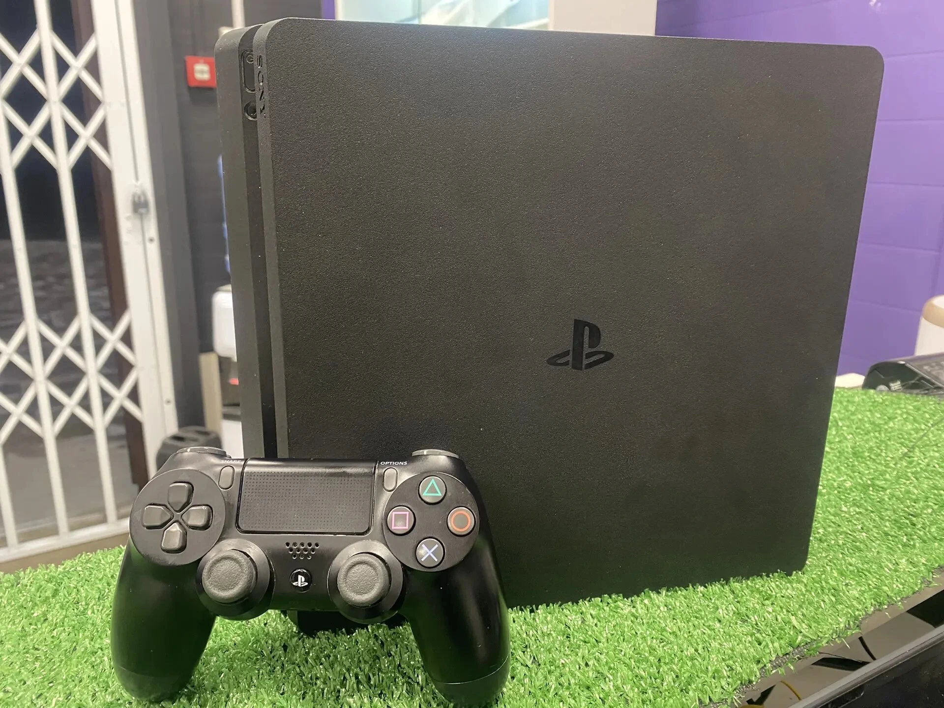Игровая консоль Sony Playstation 4 Slim 500GB