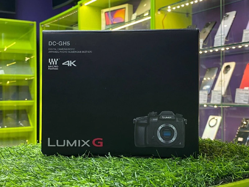 Фотоаппарат Panasonic Lumix DC-GH5