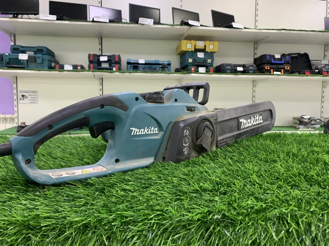 Электрическая цепная пила Makita UC3541A