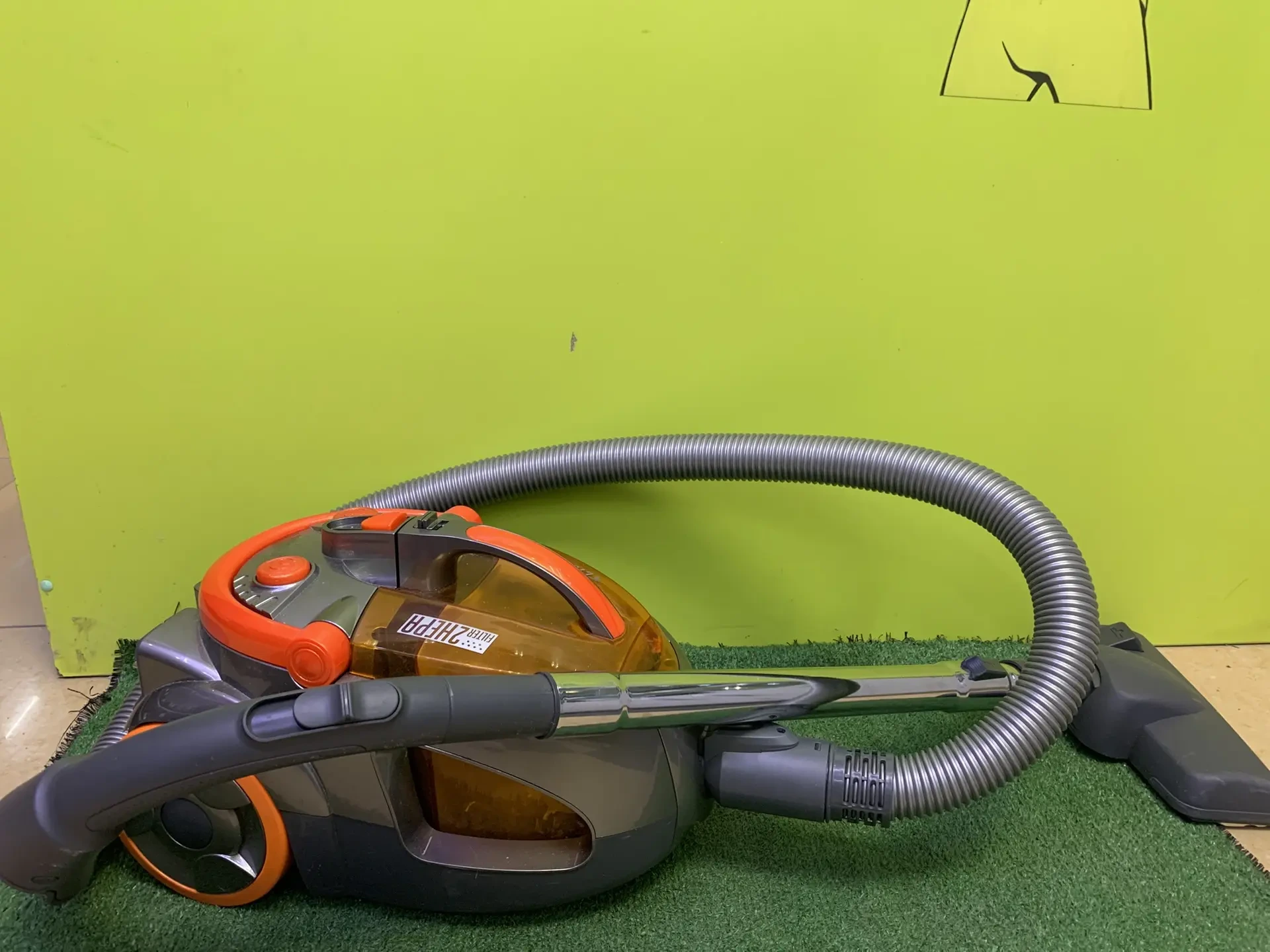 Пылесос DEXP V-2200VC
