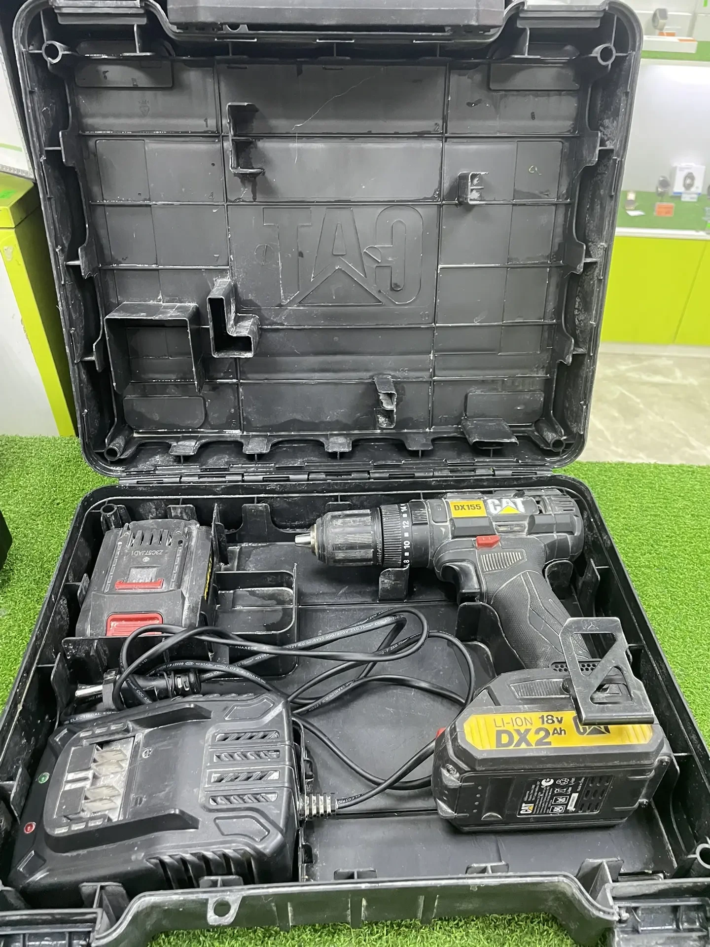 Дрель-шуруповерт CAT DX155
