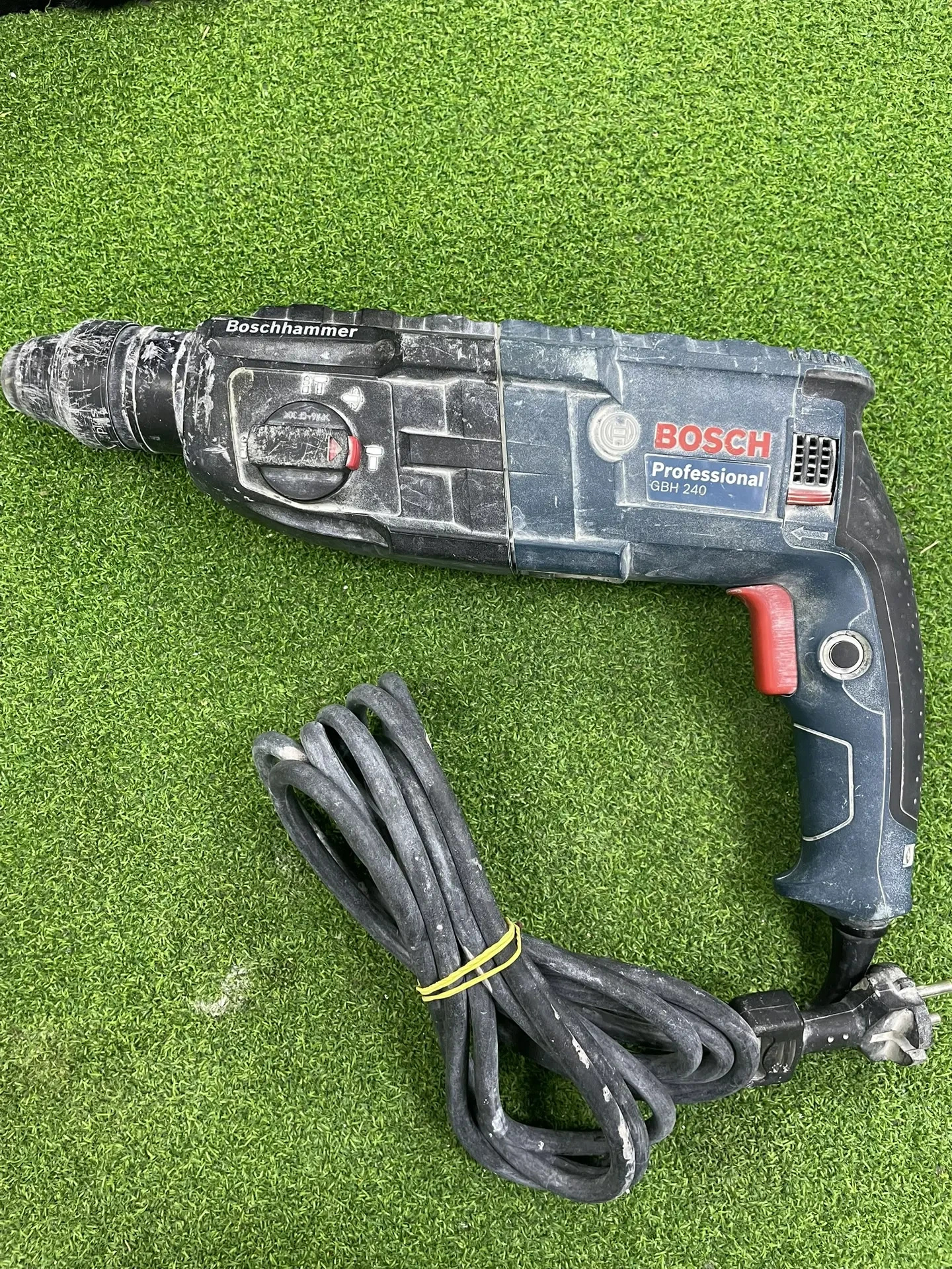 Перфоратор Bosch GBH 240 Professional