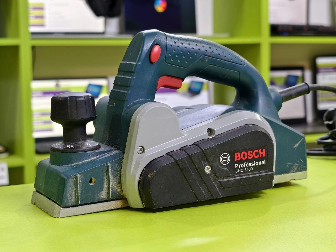 Электрорубанок Bosch GHO 6500
