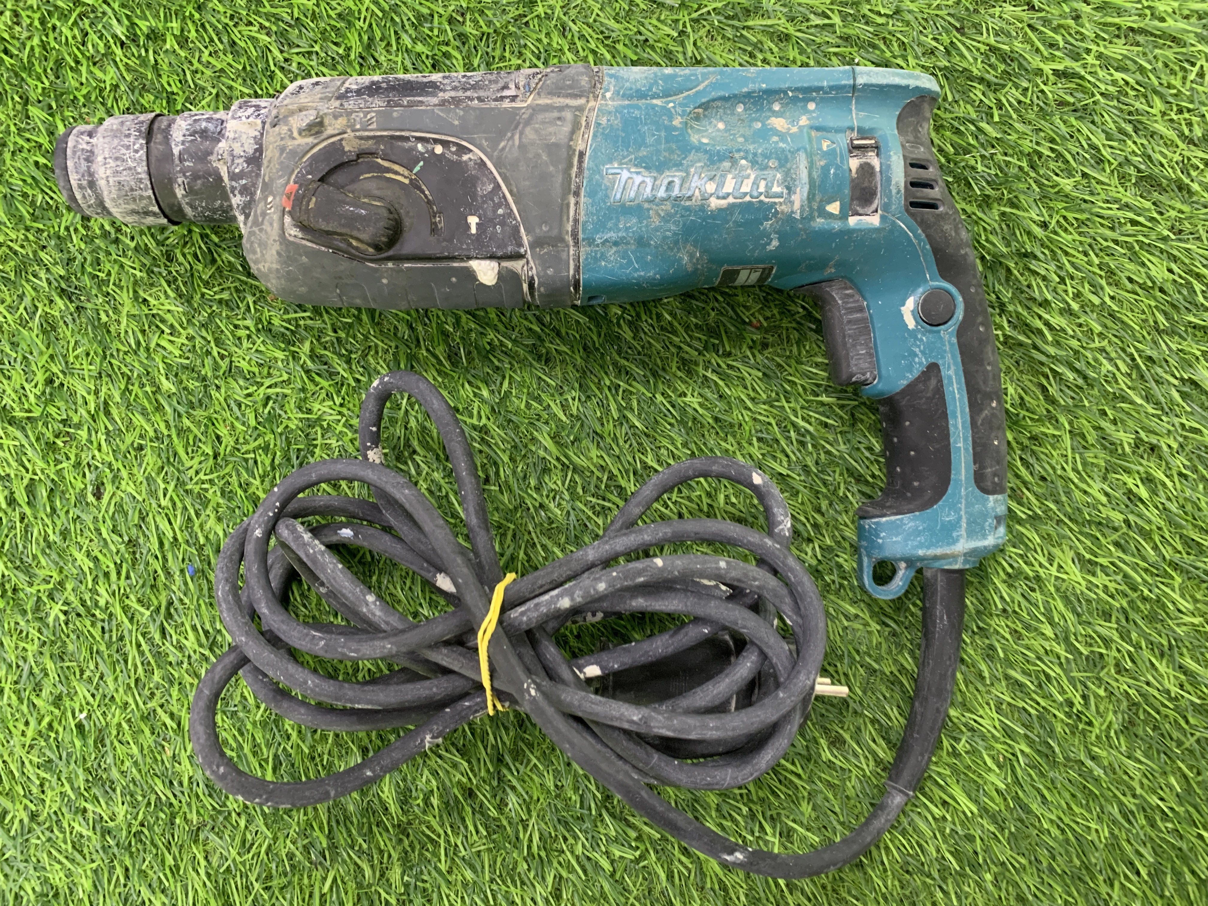 перфоратор Makita