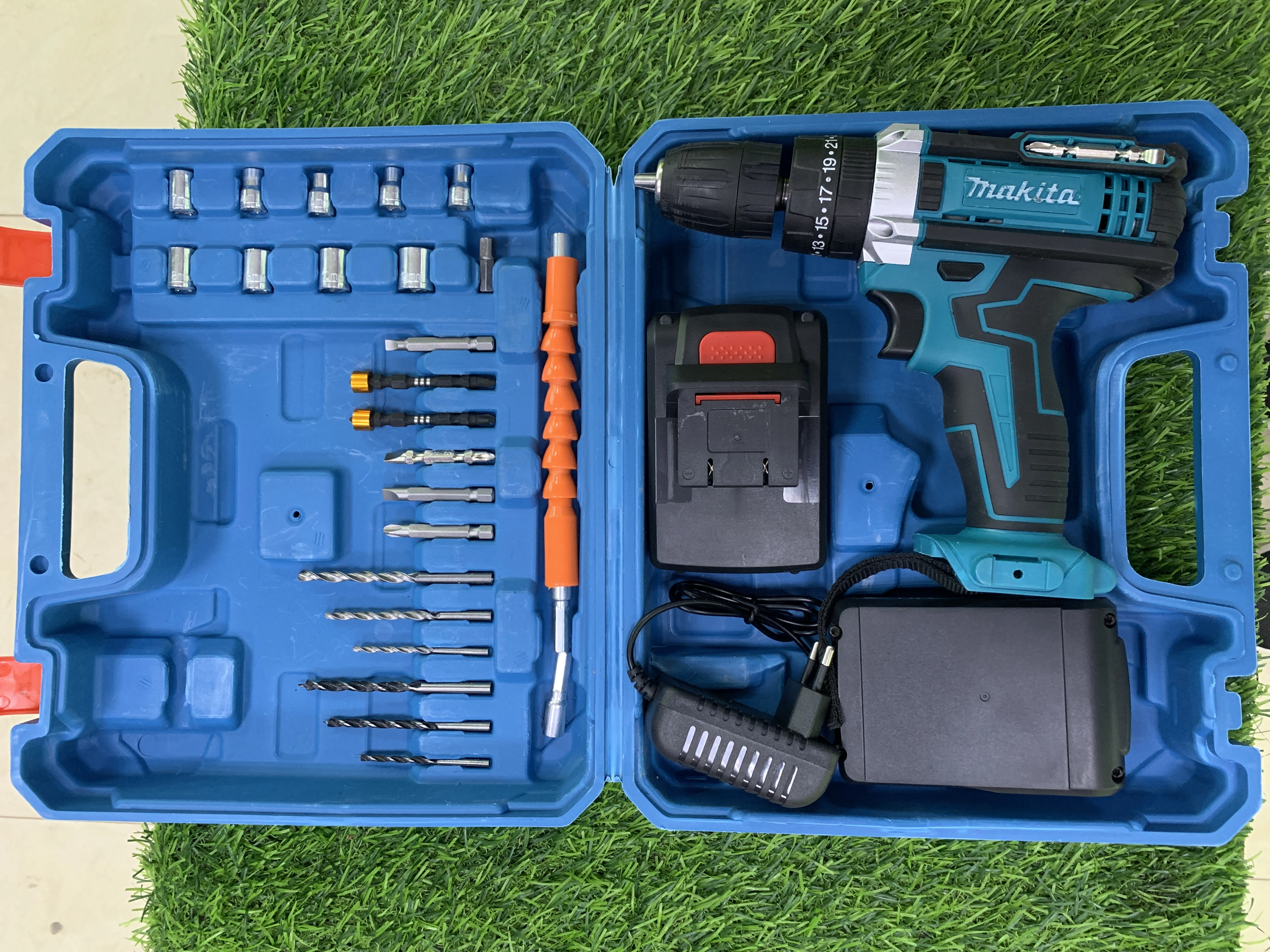 Шуруповерт Makita реплика