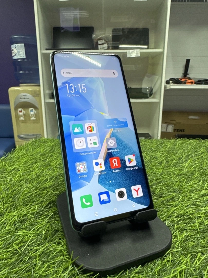 Смартфон Infinix HOT 30 4 128 ГБ