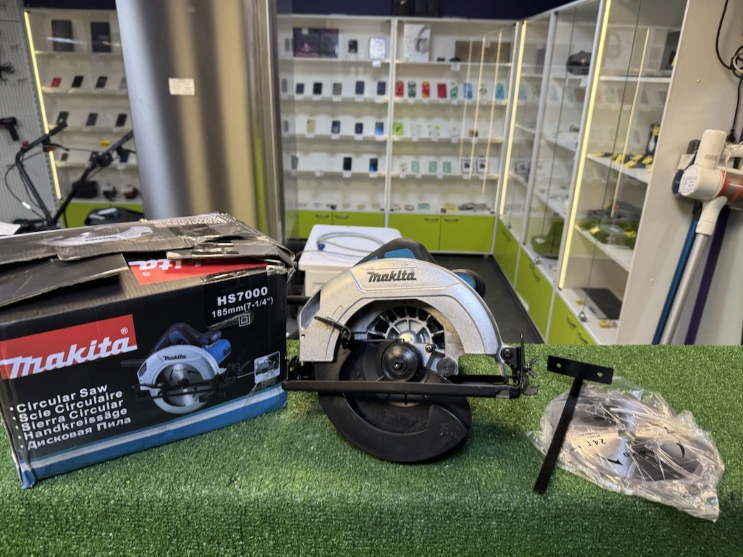 Дисковая пила Makita HS7000