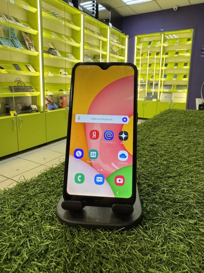 Samsung Galaxy A01, 2/16 ГБ, 2 SIM