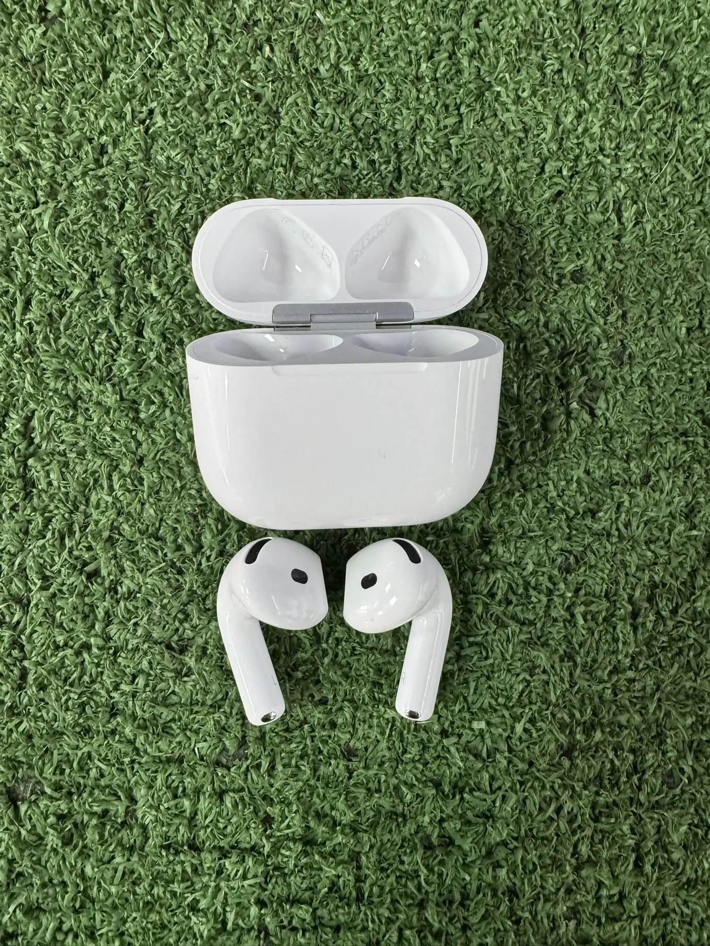 Наушники Airpods 4