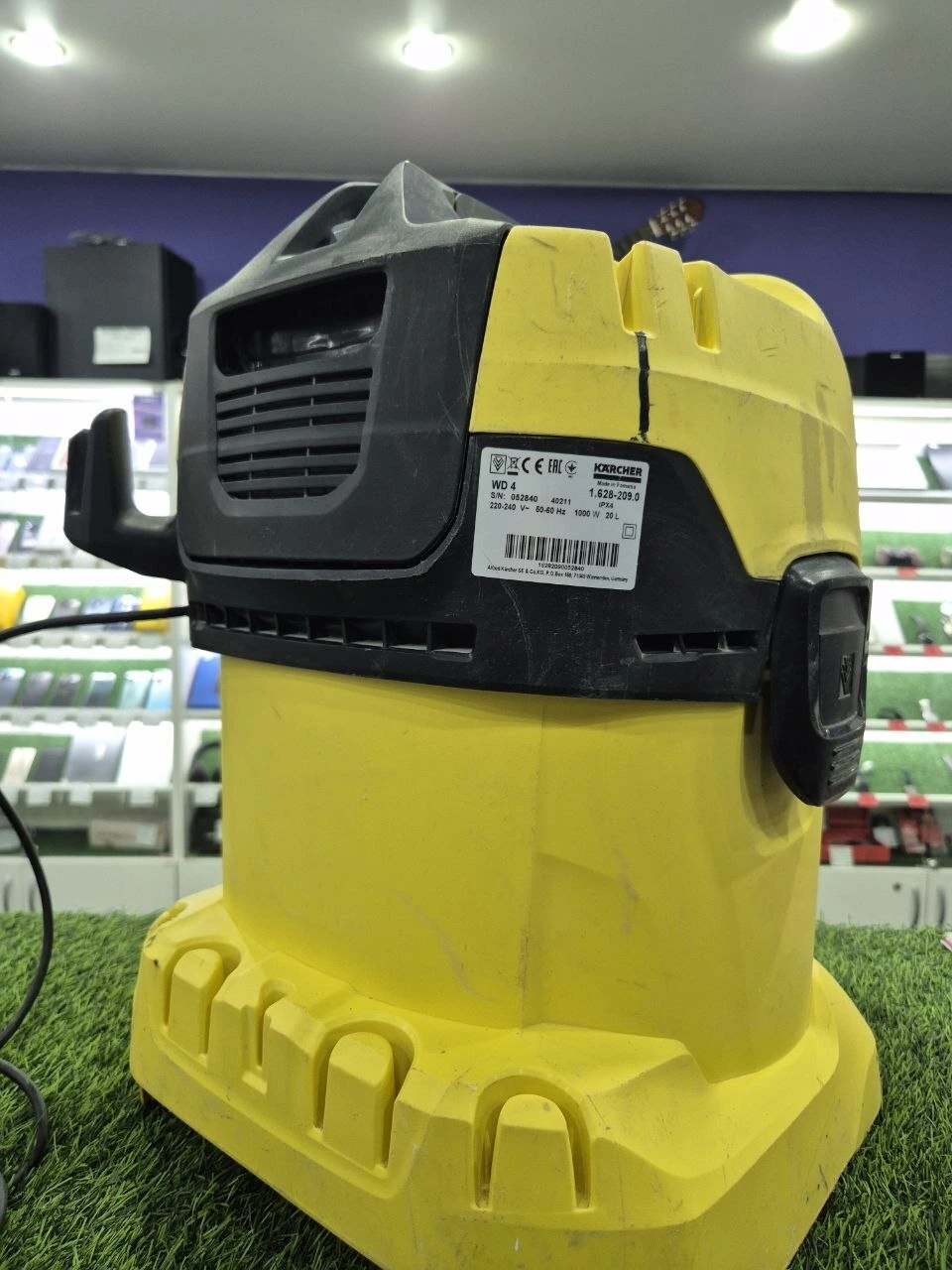 Хозяйственный пылесос Karcher WD 4 P V-20/5/22