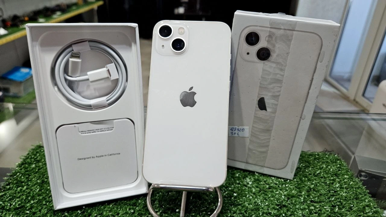 iPhone 13 256 ГБ белый