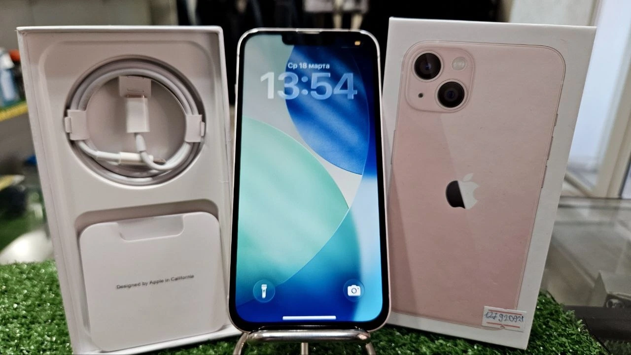 iPhone 13 256 ГБ розовый