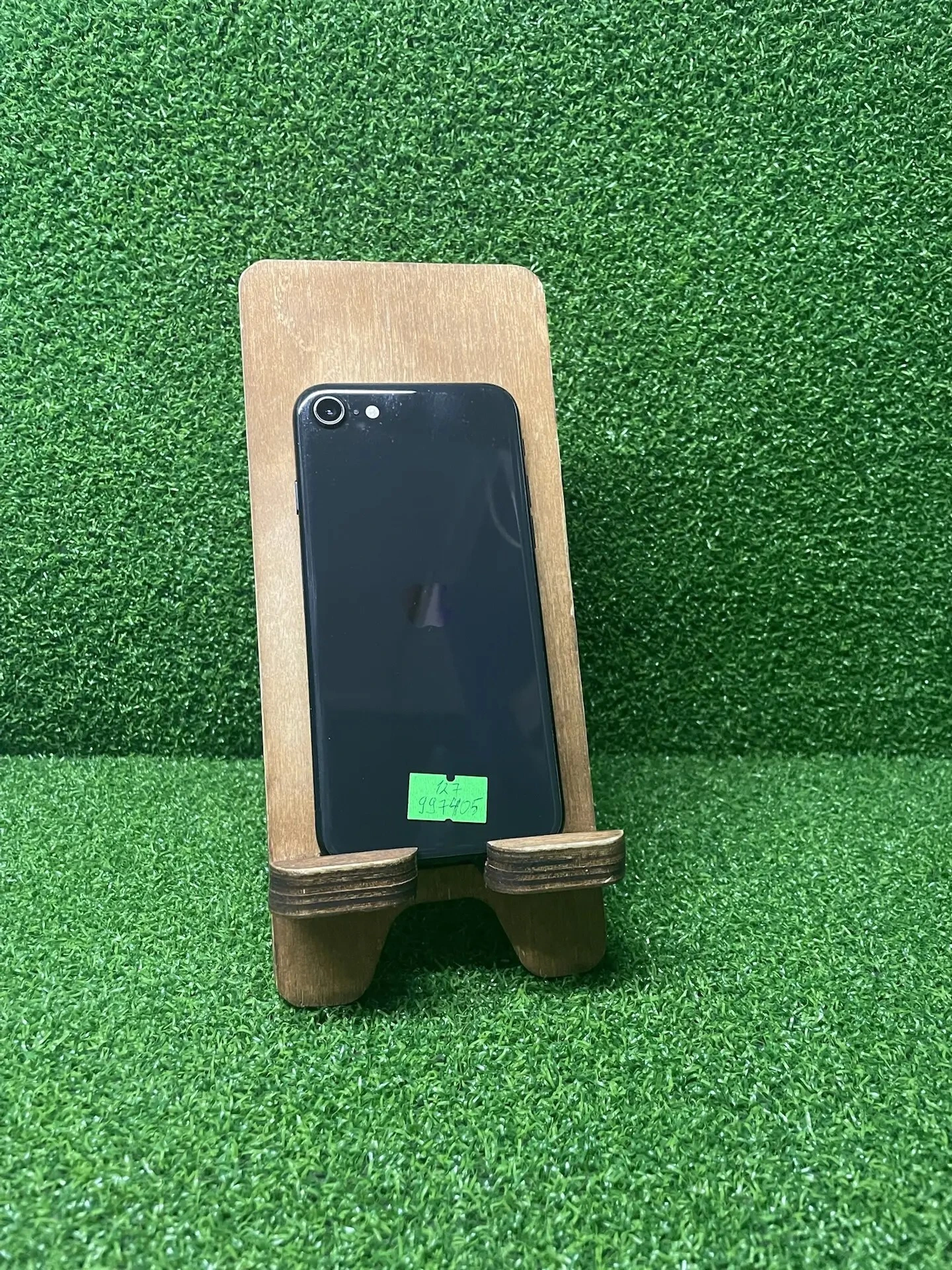 iPhone SE (2022) 64гб