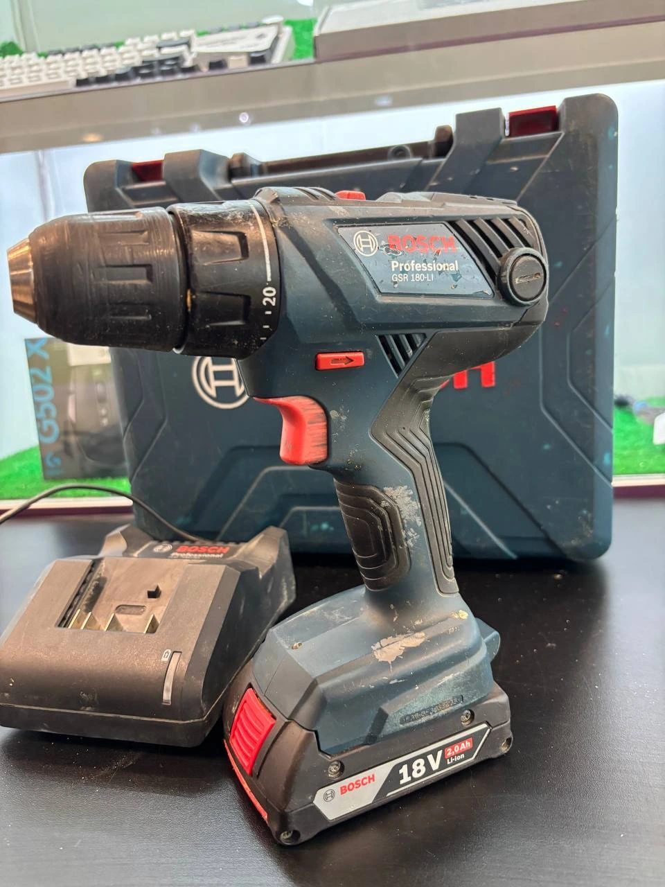 Шуруповерт Bosch GSR180-Li